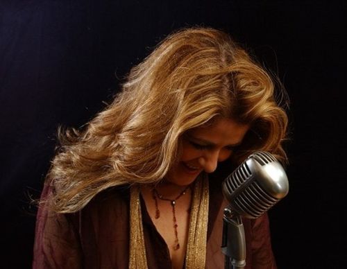 [ 爵士音乐68期 ] 香朵·钱伯兰 Chantal Chamberland Greatest Hits：法式烟嗓的午夜密语