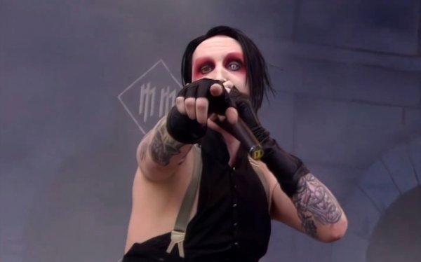 [Industrial Metal] 玛丽莲·曼森 (Marilyn Manson) - 2003 Rock Am Ring 演唱会： grotesque 时代的巅峰现场