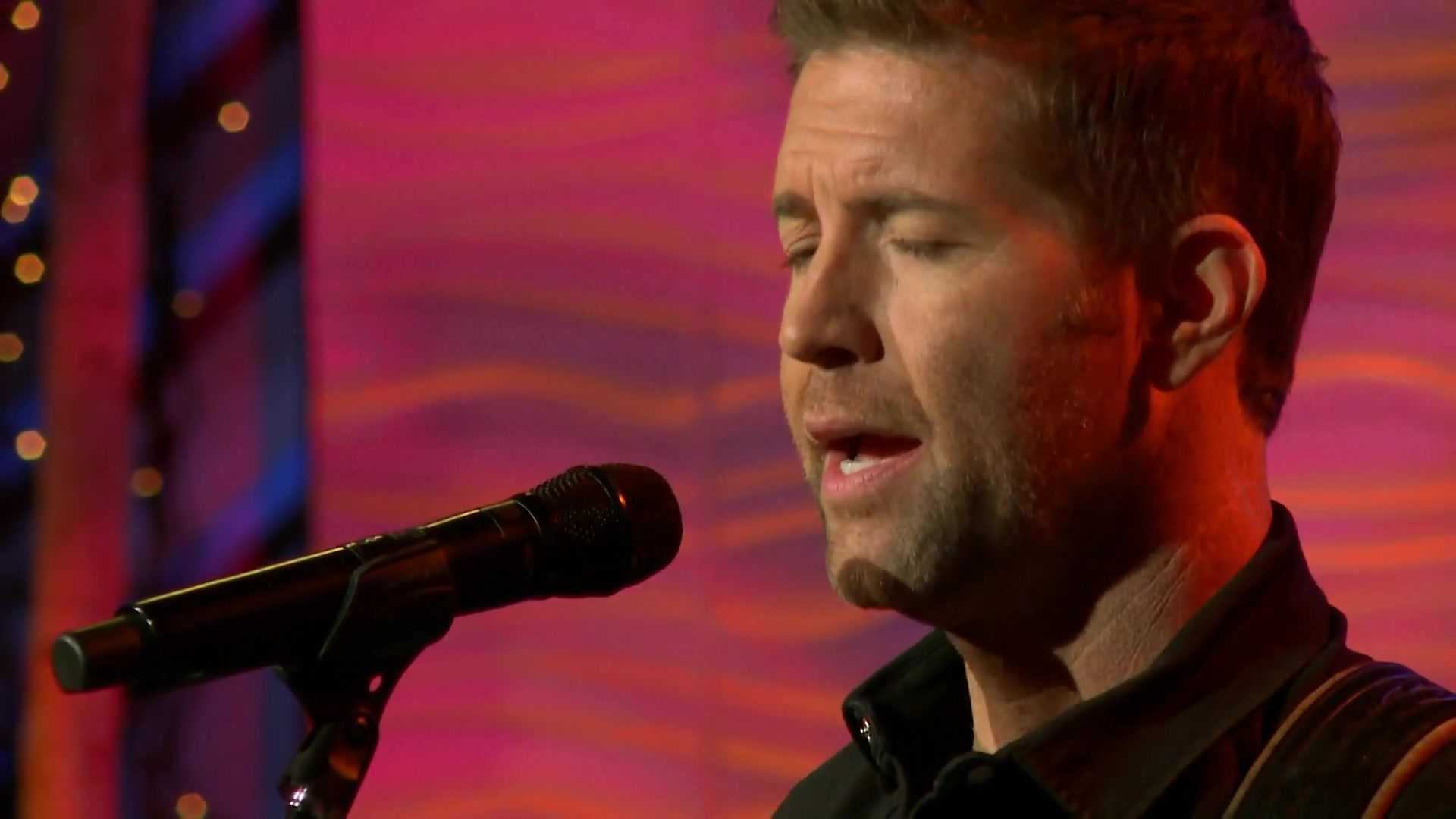 [Country, 乡村] 乔什·特纳（Josh Turner）- I Serve A Savior Live from Gaither Studios：低音炮男声的福音首演全记录