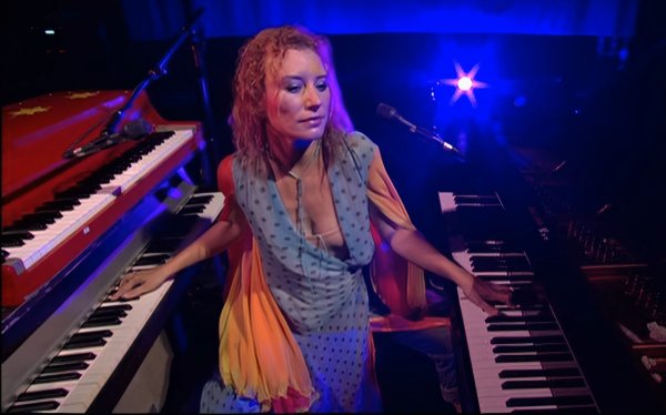 [另类摇滚 Alternative Rock] 多莉·艾莫丝Tori Amos - Welcome to Sunny Florida：Scarlet Walk的佛罗里达终章